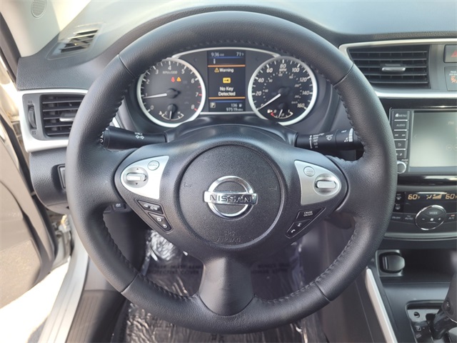 Vehicle image 16 of 25
