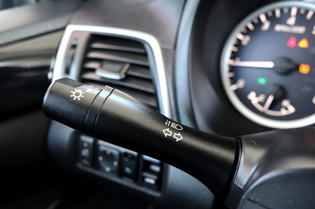 Vehicle image 20 of 38