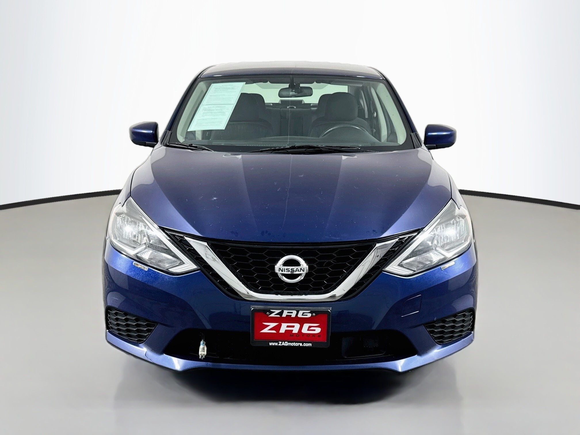 2019 Nissan Sentra SV Image 2 of 42