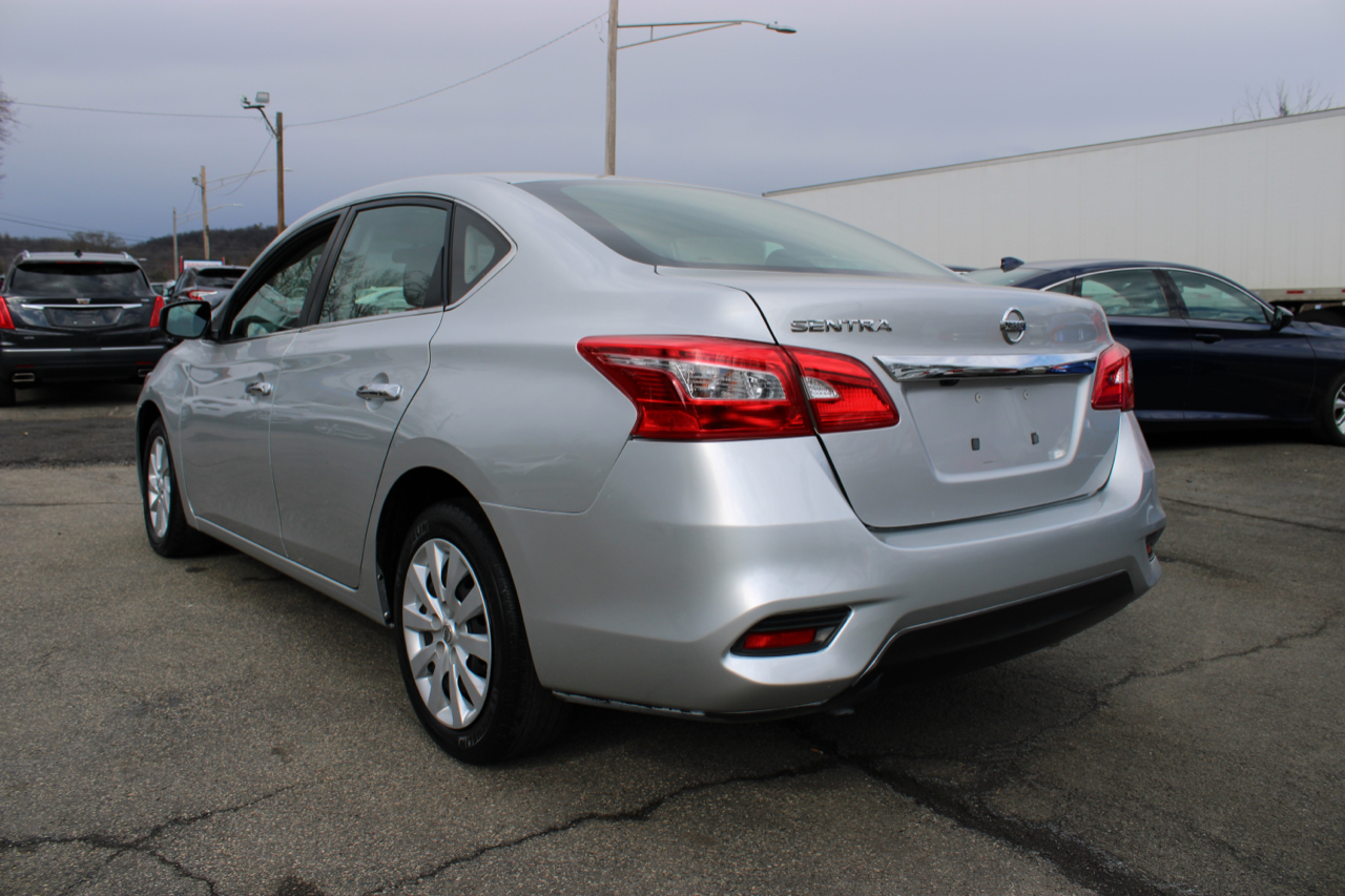 Vehicle image 7 of 24