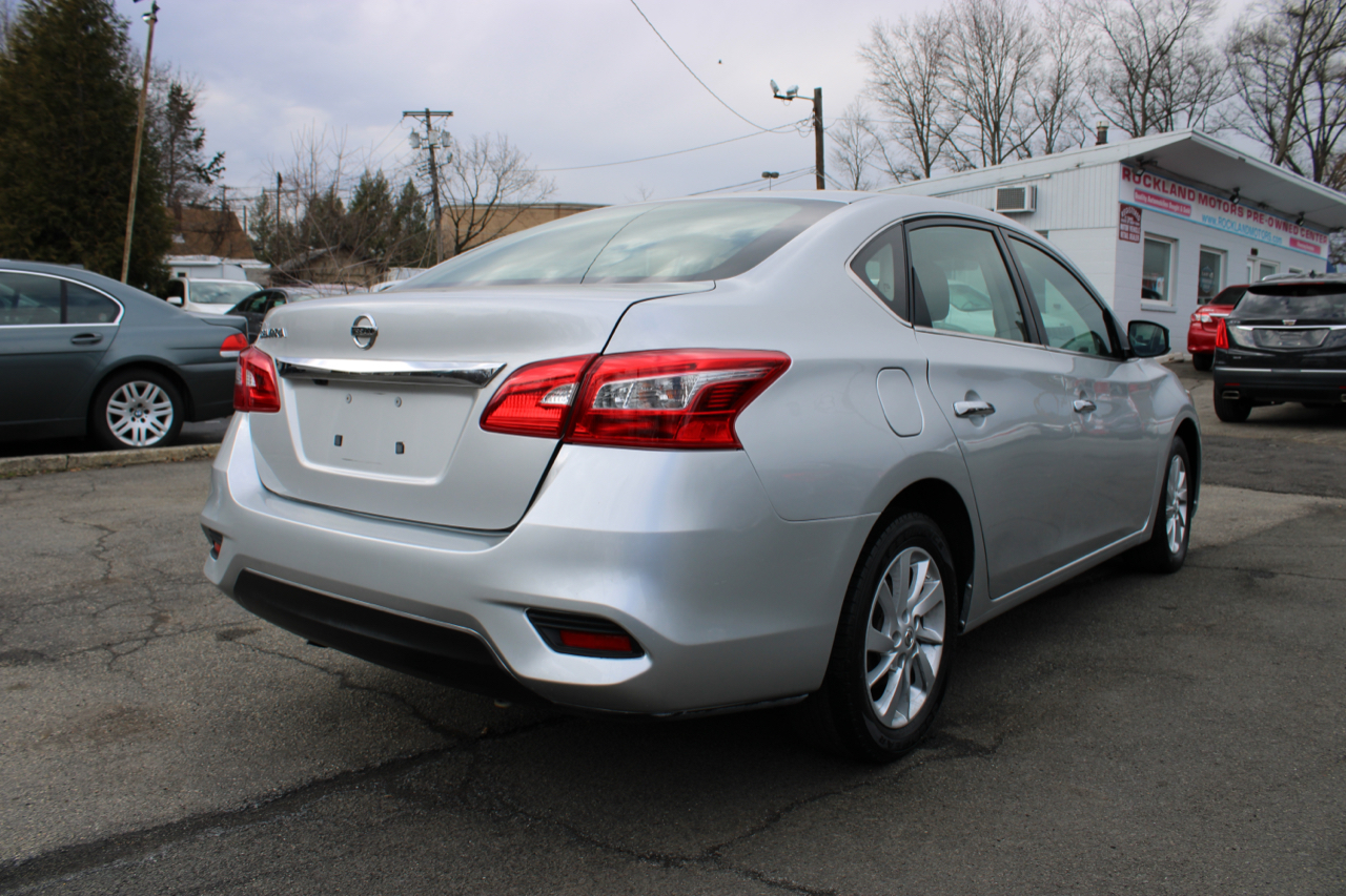 Vehicle image 4 of 24