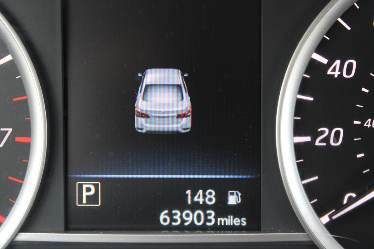 Vehicle image 22 of 24