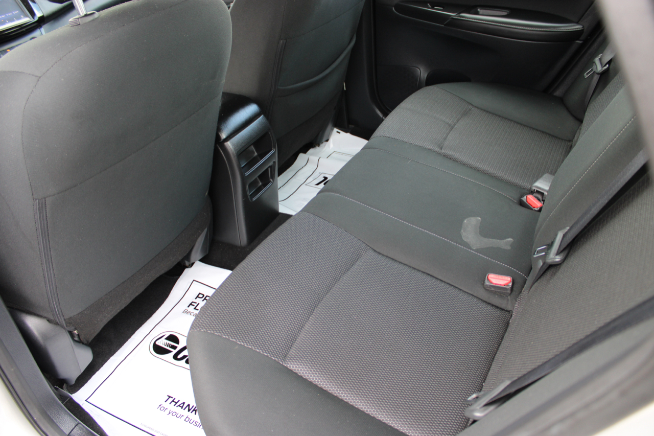 Vehicle image 15 of 24