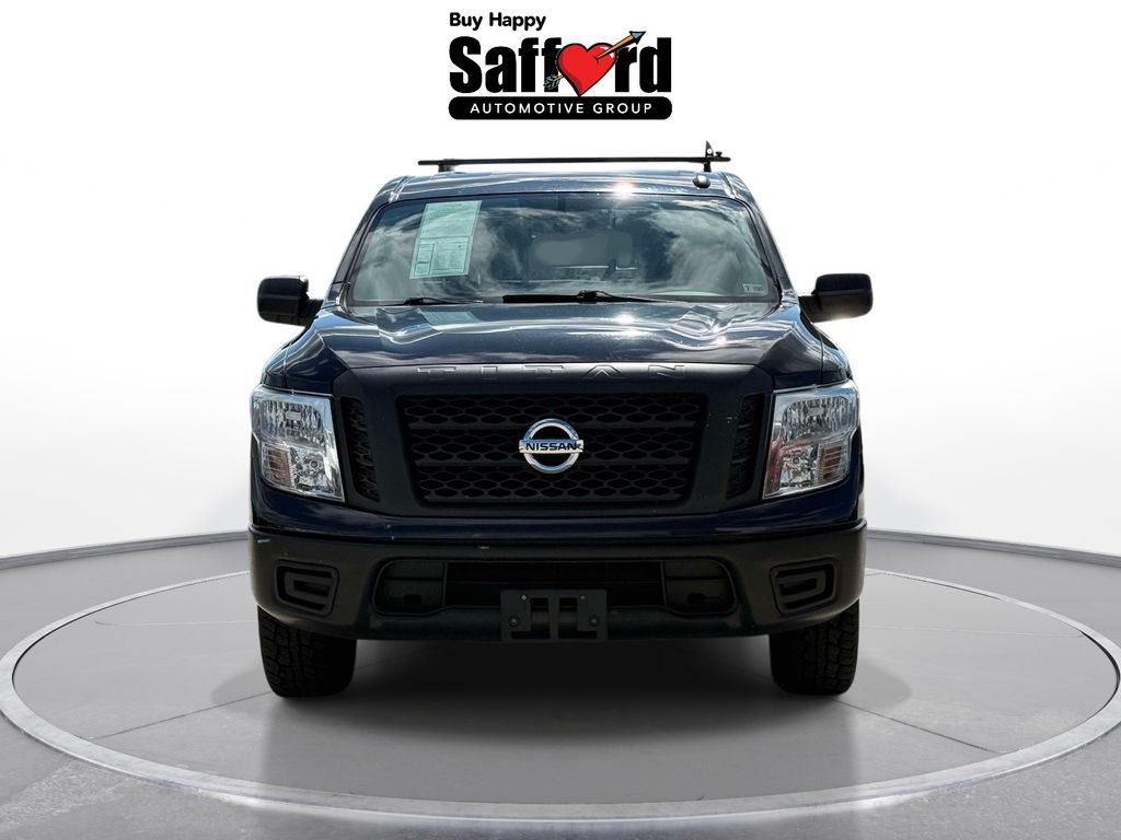 2019 Nissan Titan S Image 2 of 33