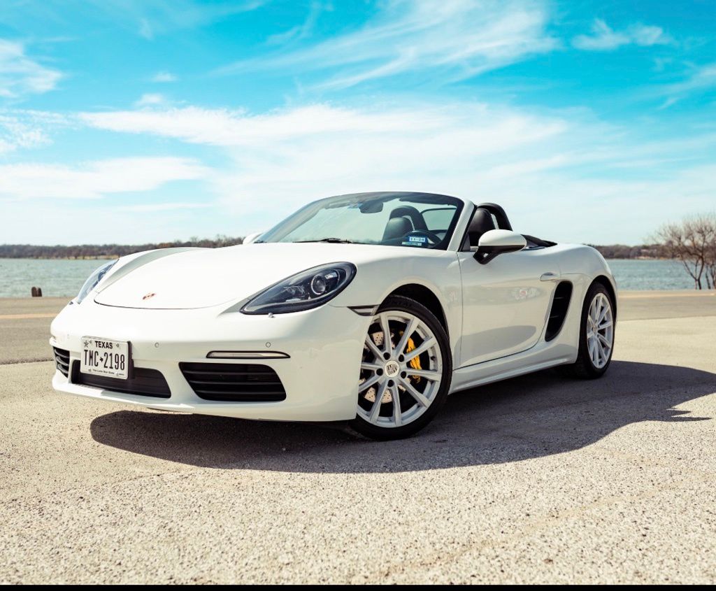 2019 Porsche 718 Boxster Base Image 2 of 47