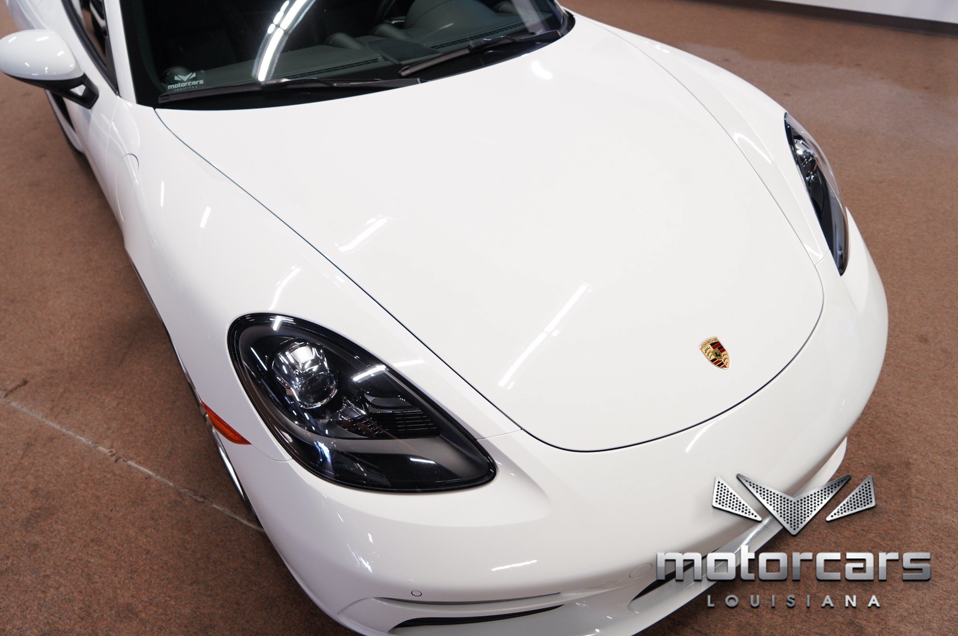 2019 Porsche 718 Cayman Base Image 2 of 51