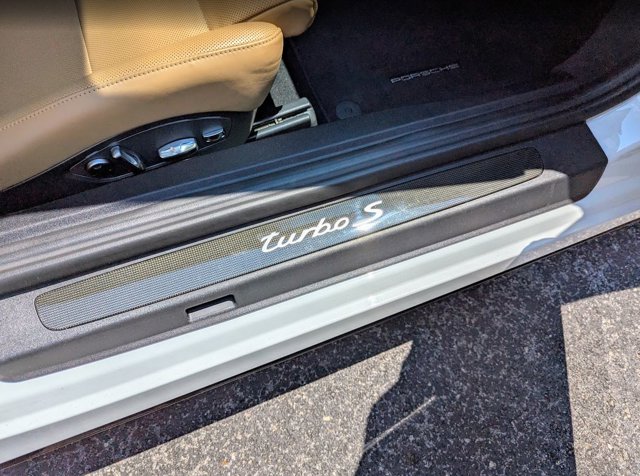 2019 Porsche 911 Turbo S Image 36 of 40