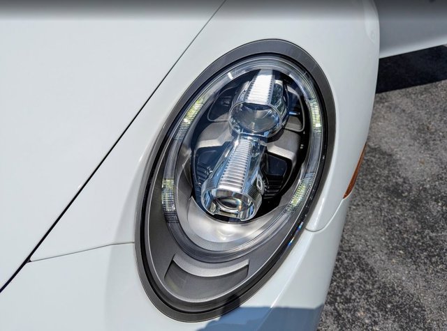 2019 Porsche 911 Turbo S Image 37 of 40