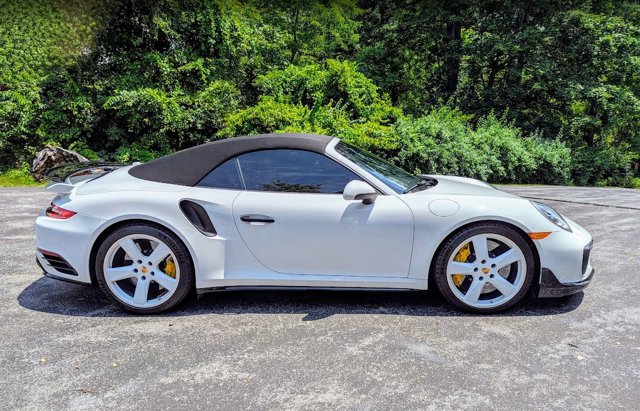 2019 Porsche 911 Turbo S Image 6 of 40