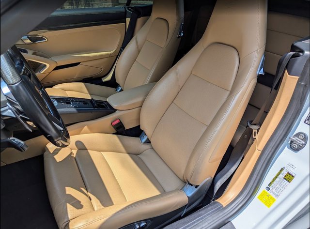 2019 Porsche 911 Turbo S Image 22 of 40