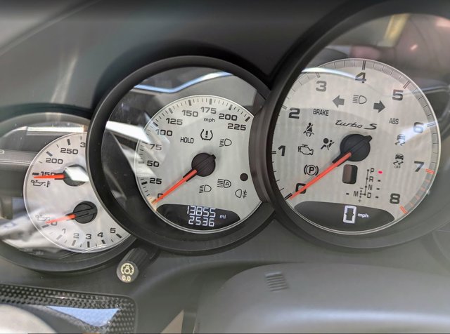 2019 Porsche 911 Turbo S Image 28 of 40