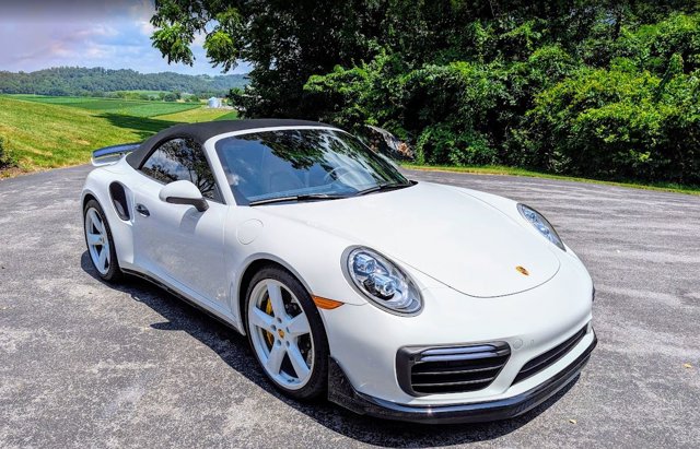 2019 Porsche 911 Turbo S Image 4 of 40