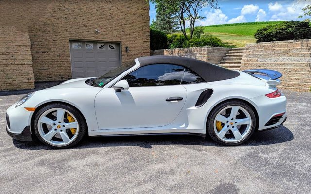 2019 Porsche 911 Turbo S Image 12 of 40