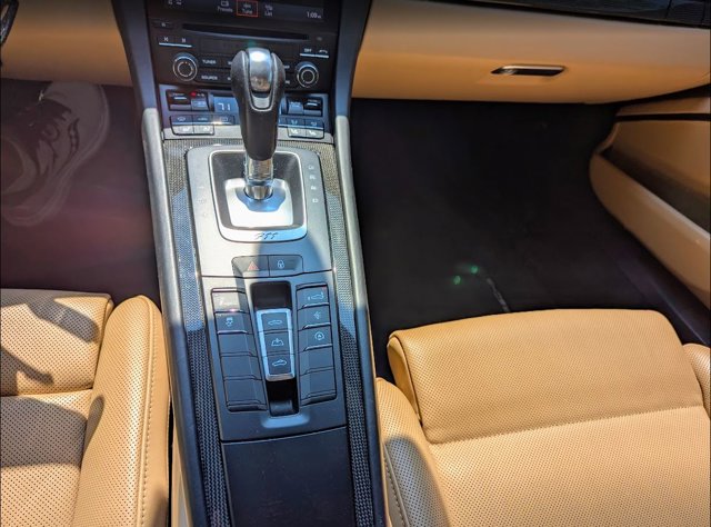 2019 Porsche 911 Turbo S Image 30 of 40