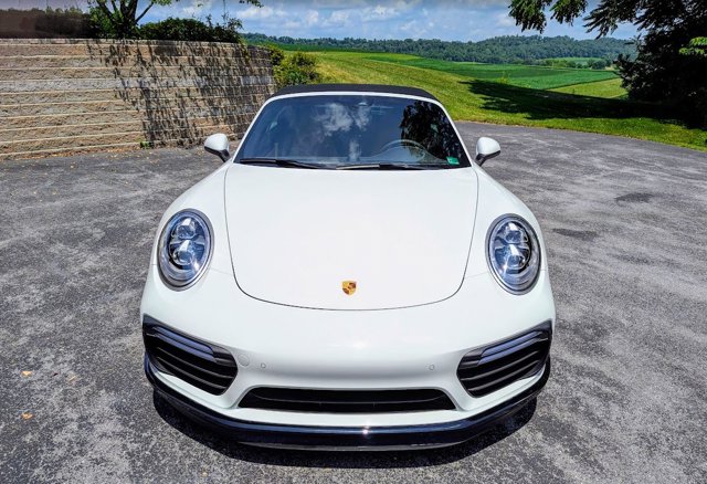 2019 Porsche 911 Turbo S Image 2 of 40