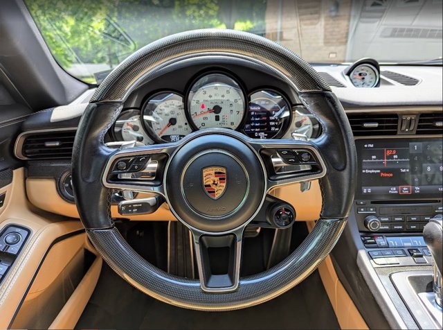 2019 Porsche 911 Turbo S Image 26 of 40