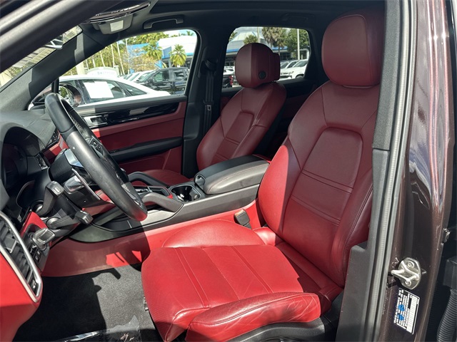 2019 Porsche Cayenne Base Image 15 of 40