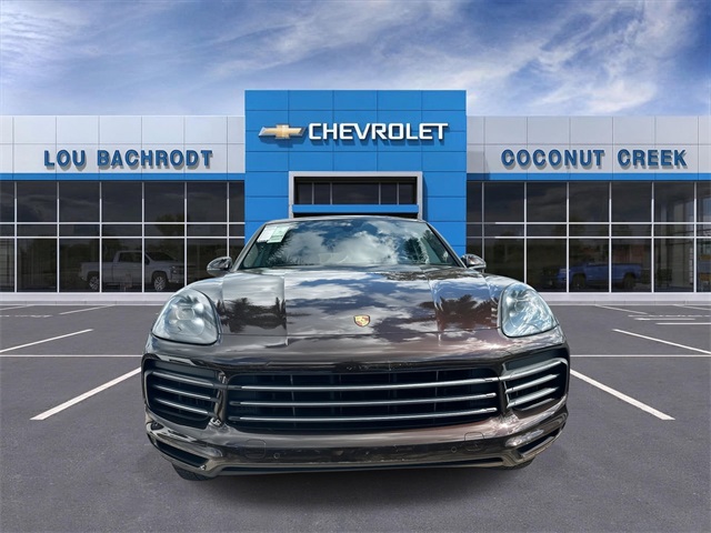 2019 Porsche Cayenne Base Image 2 of 40