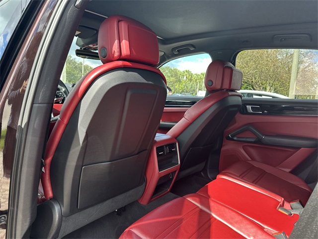 2019 Porsche Cayenne Base Image 16 of 40
