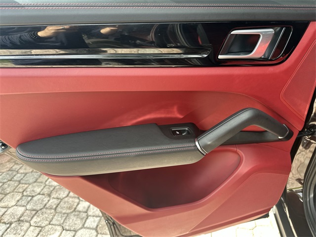 2019 Porsche Cayenne Base Image 27 of 40