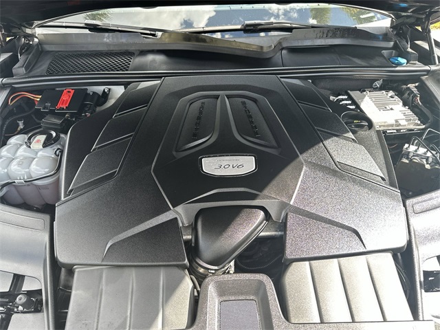 2019 Porsche Cayenne Base Image 10 of 40