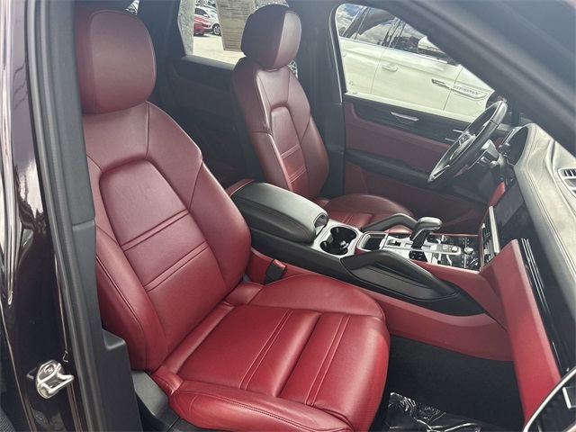 2019 Porsche Cayenne Base Image 14 of 40