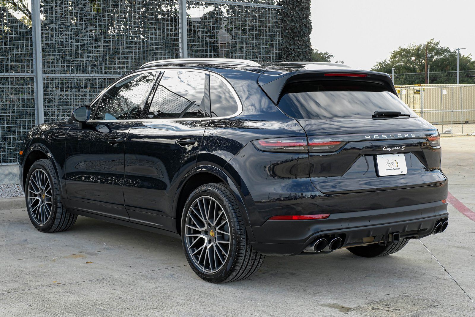 2019 Porsche Cayenne S Image 7 of 53