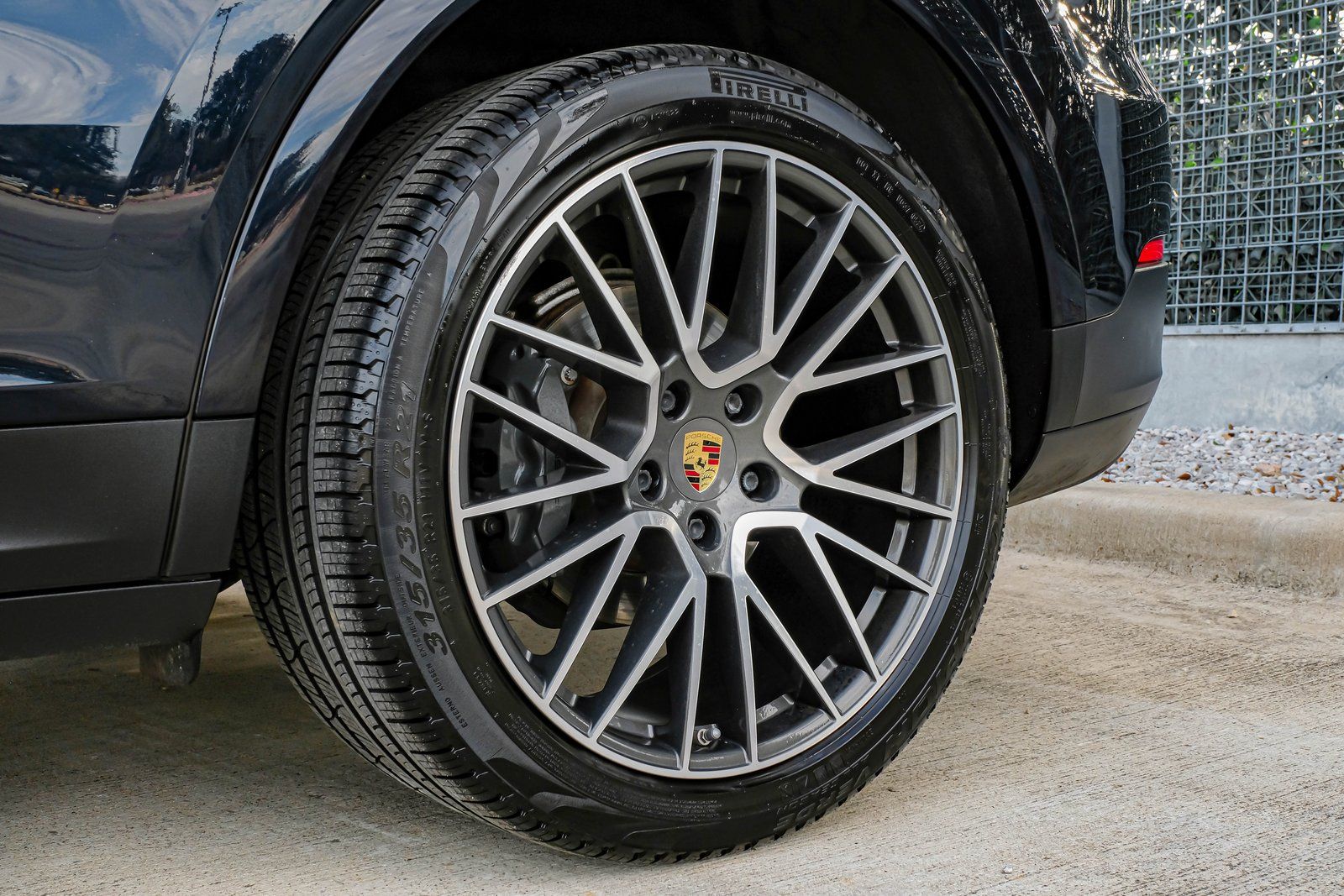 2019 Porsche Cayenne S Image 14 of 53