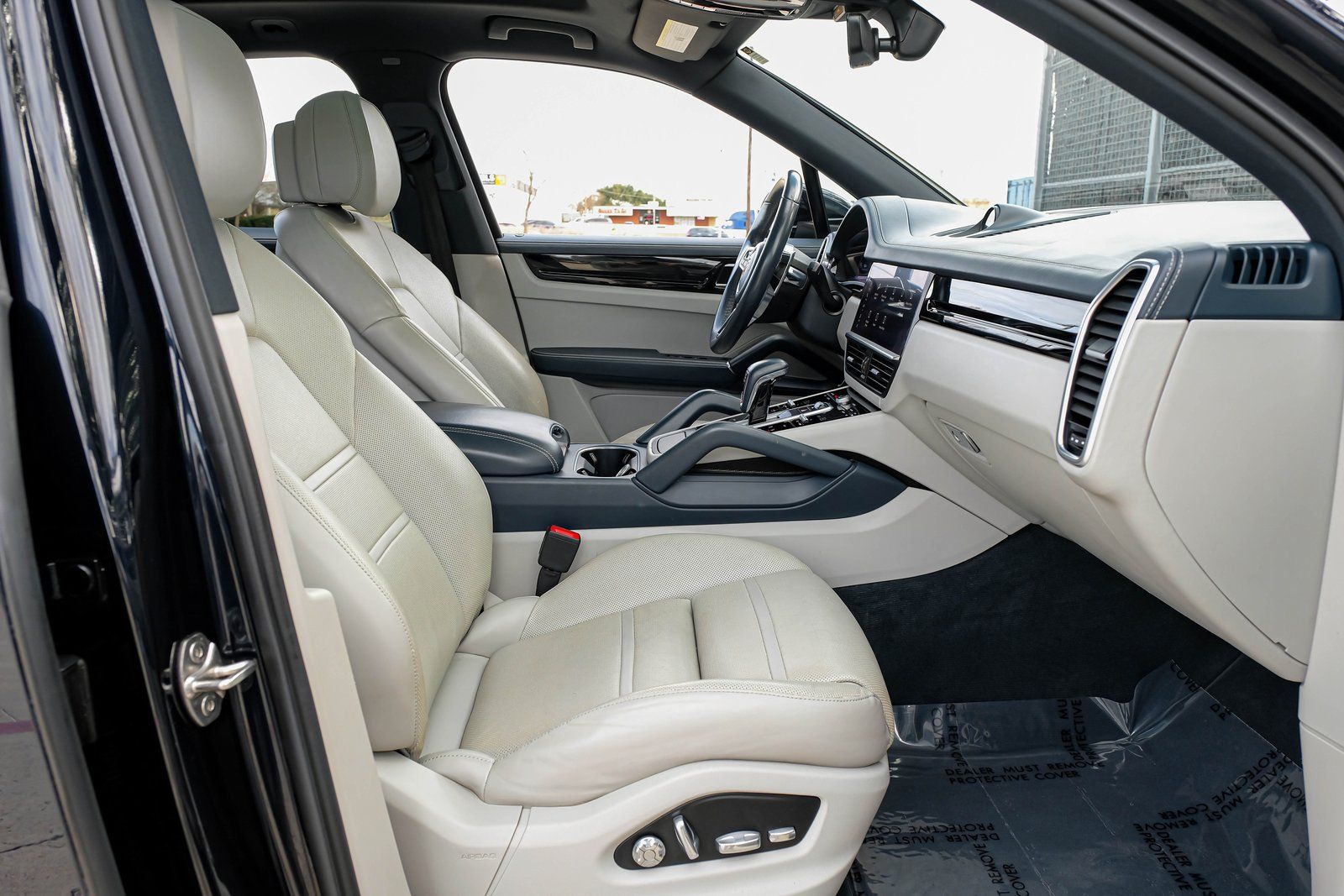 2019 Porsche Cayenne S Image 23 of 53