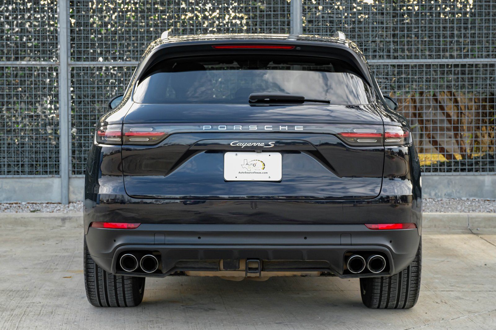 2019 Porsche Cayenne S Image 6 of 53