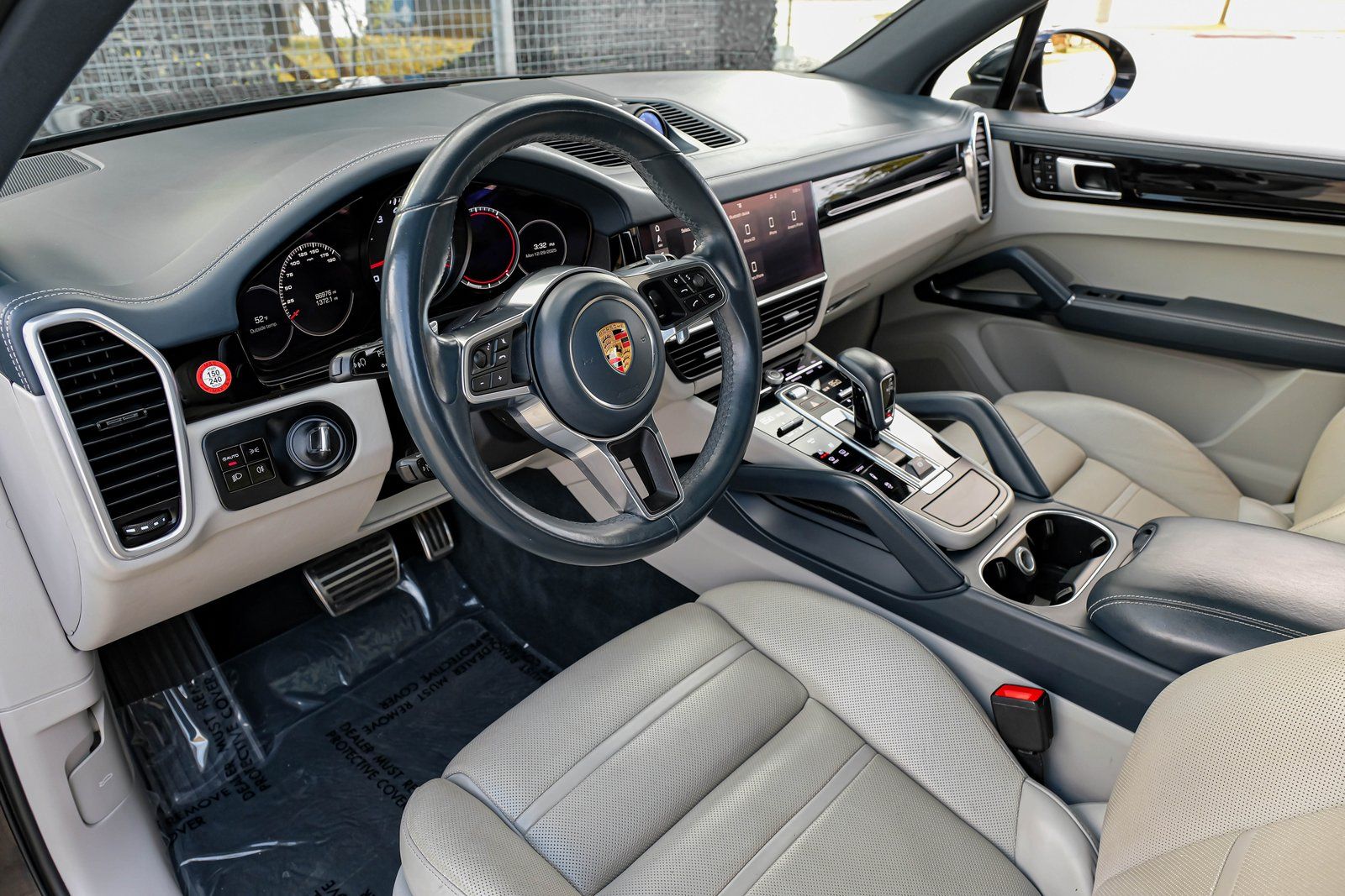 2019 Porsche Cayenne S Image 27 of 53