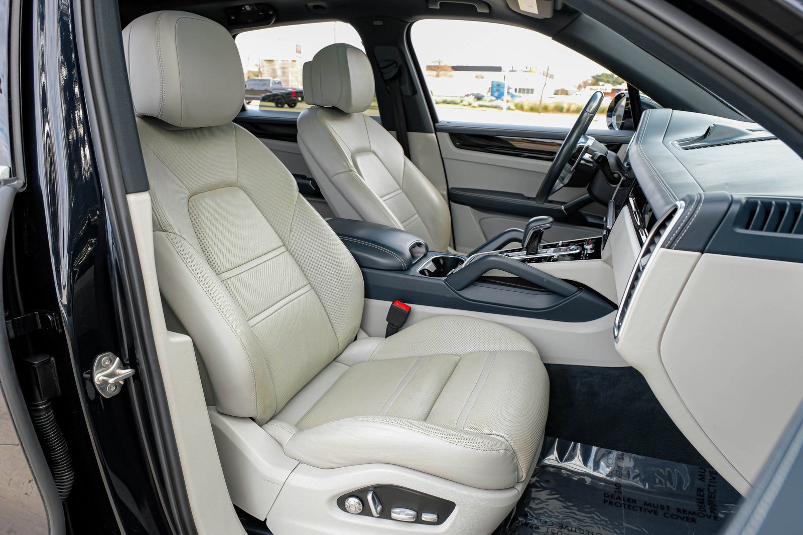 2019 Porsche Cayenne S Image 21 of 53