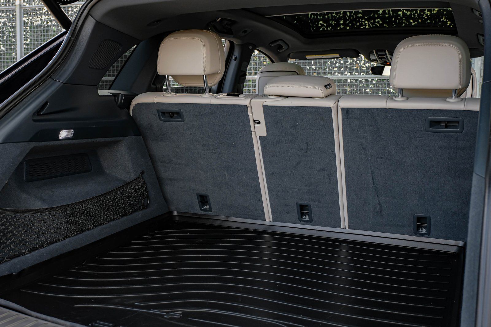 2019 Porsche Cayenne S Image 16 of 53