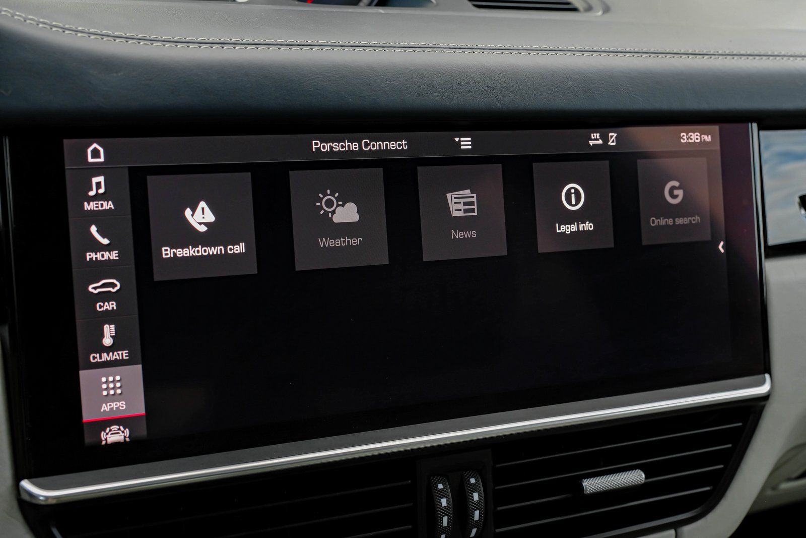 2019 Porsche Cayenne S Image 46 of 53