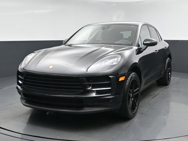 2019 Porsche Macan Base Image 2 of 30