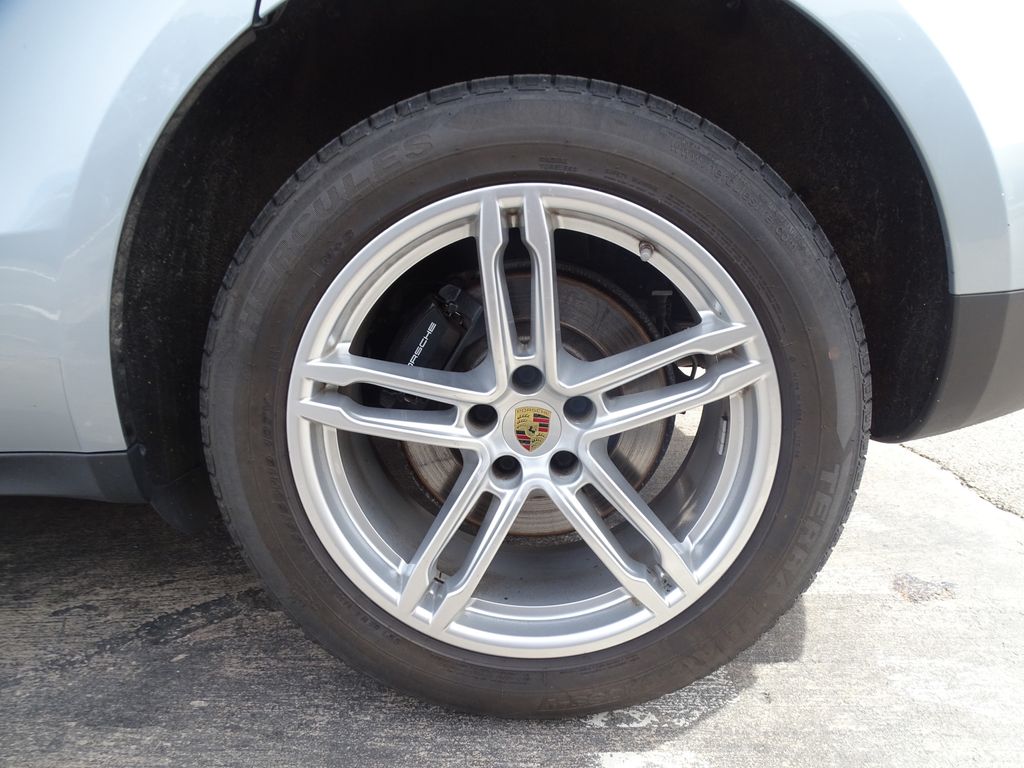 Vehicle image 29 of 30
