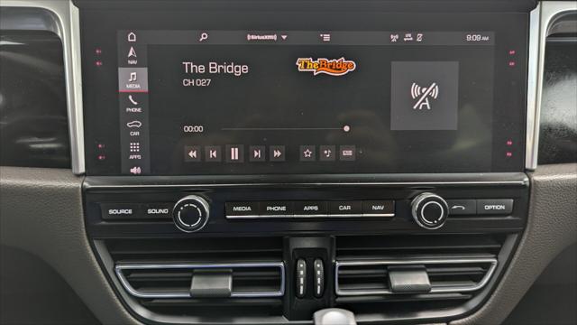 2019 Porsche Macan S Image 25 of 33