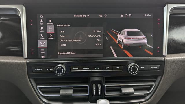 2019 Porsche Macan S Image 22 of 33