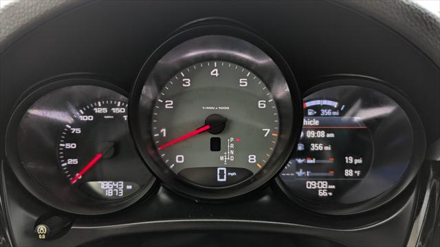 2019 Porsche Macan S Image 20 of 33