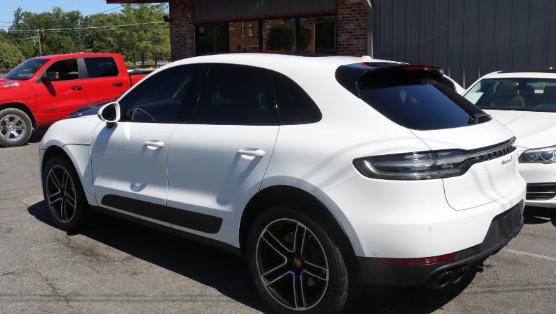 2019 Porsche Macan S Image 3 of 27