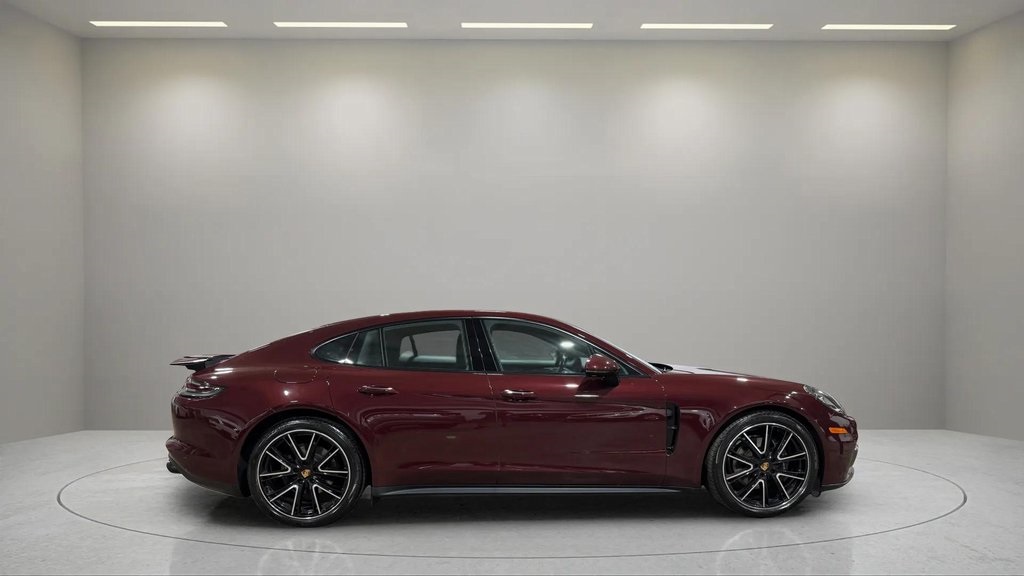 2019 Porsche Panamera 4 Image 4 of 31
