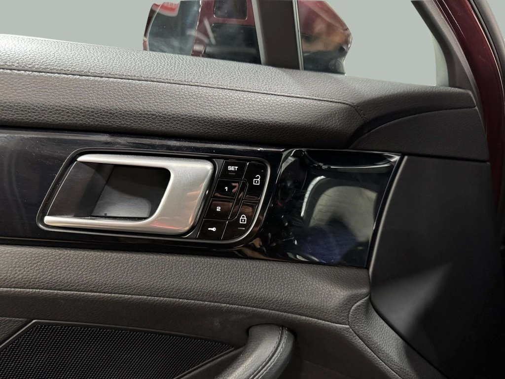 2019 Porsche Panamera 4 Image 31 of 31