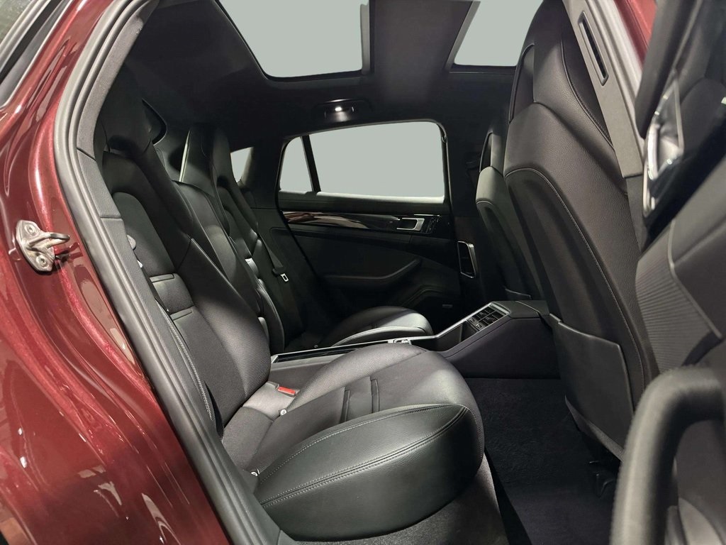 2019 Porsche Panamera 4 Image 11 of 31