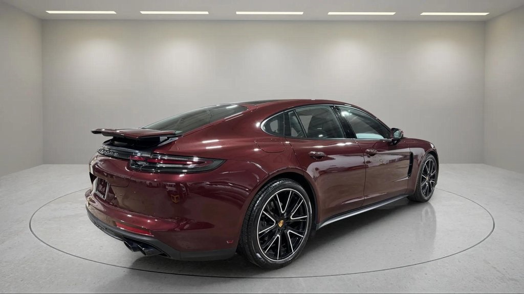2019 Porsche Panamera 4 Image 5 of 31