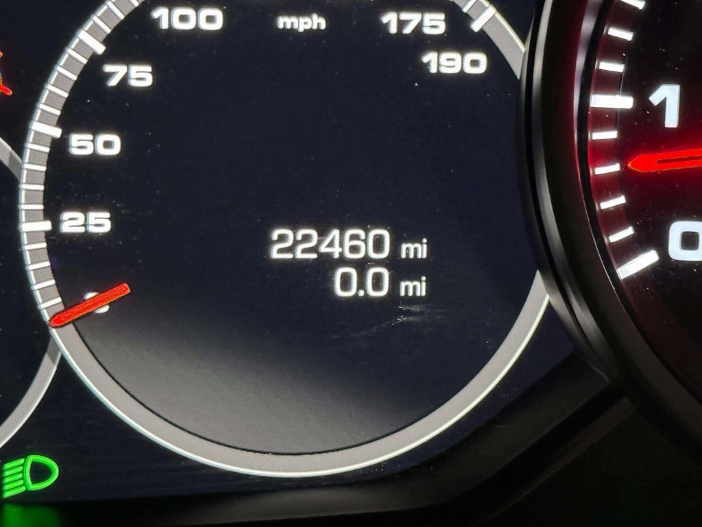 2019 Porsche Panamera 4 Image 18 of 31