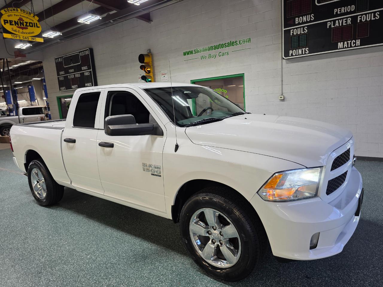 2019 Ram 1500 Classic Express Image 3 of 42