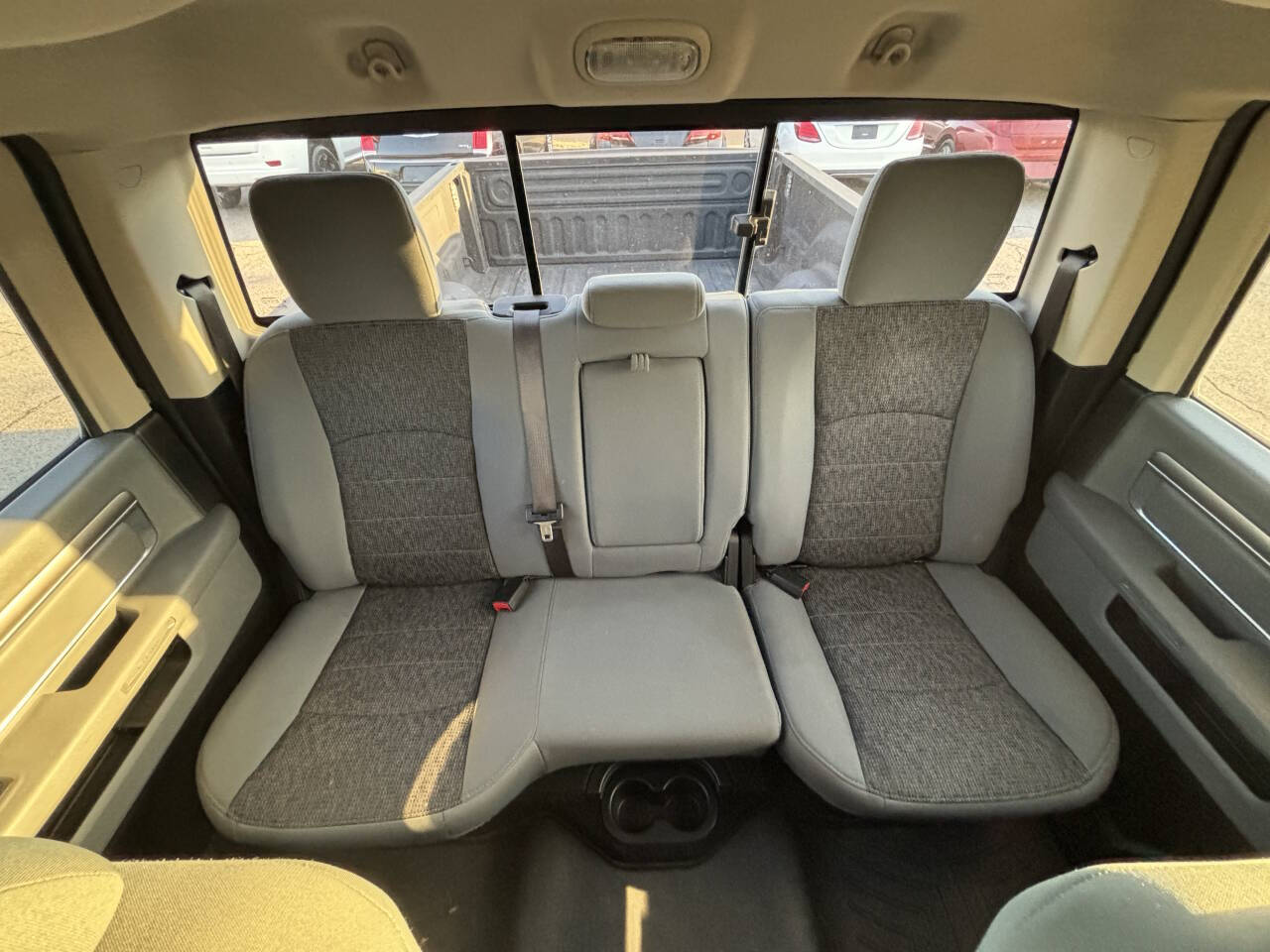 Vehicle image 26 of 29