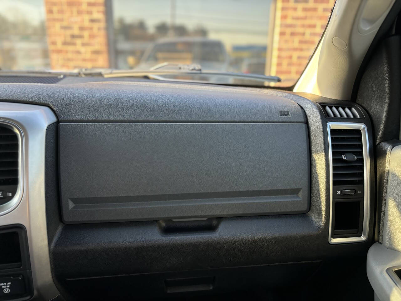 Vehicle image 24 of 29