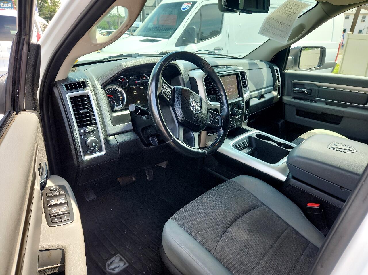 Vehicle image 12 of 26
