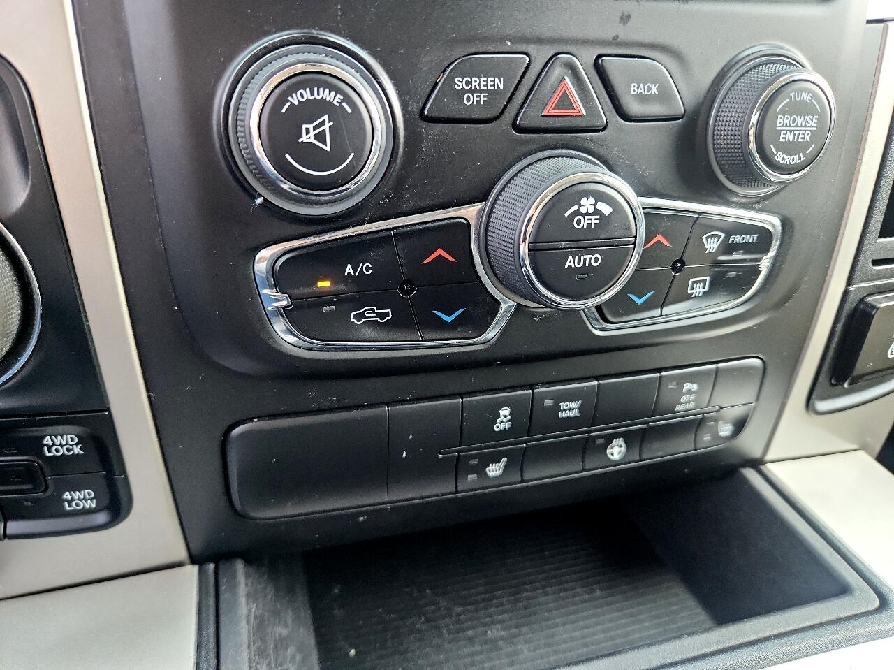 Vehicle image 23 of 26